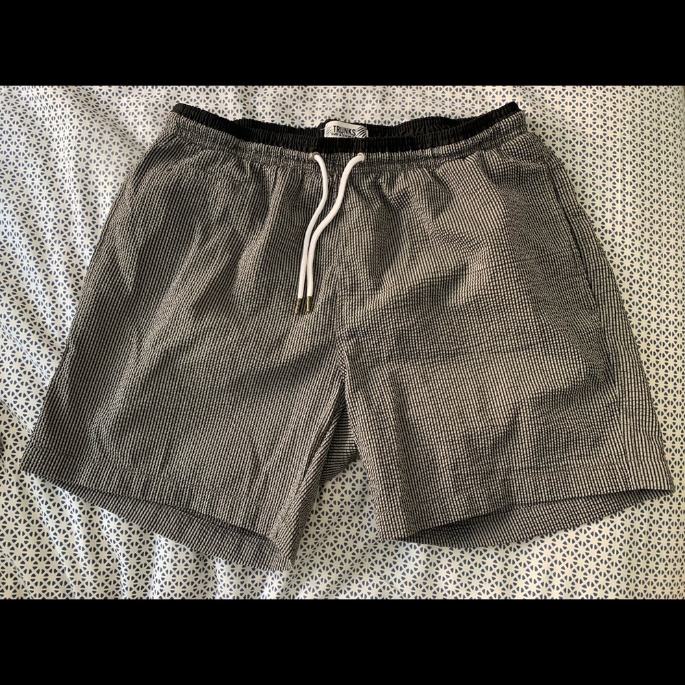 Men’s sz L Trunks Surf & Swim Co. swim trunks